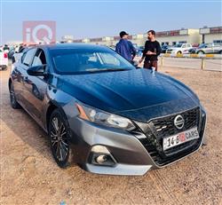 نيسان ألتيما